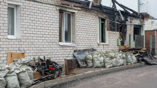 24/7 Emergency Smoke Damage Removal experts in Forrest, IL